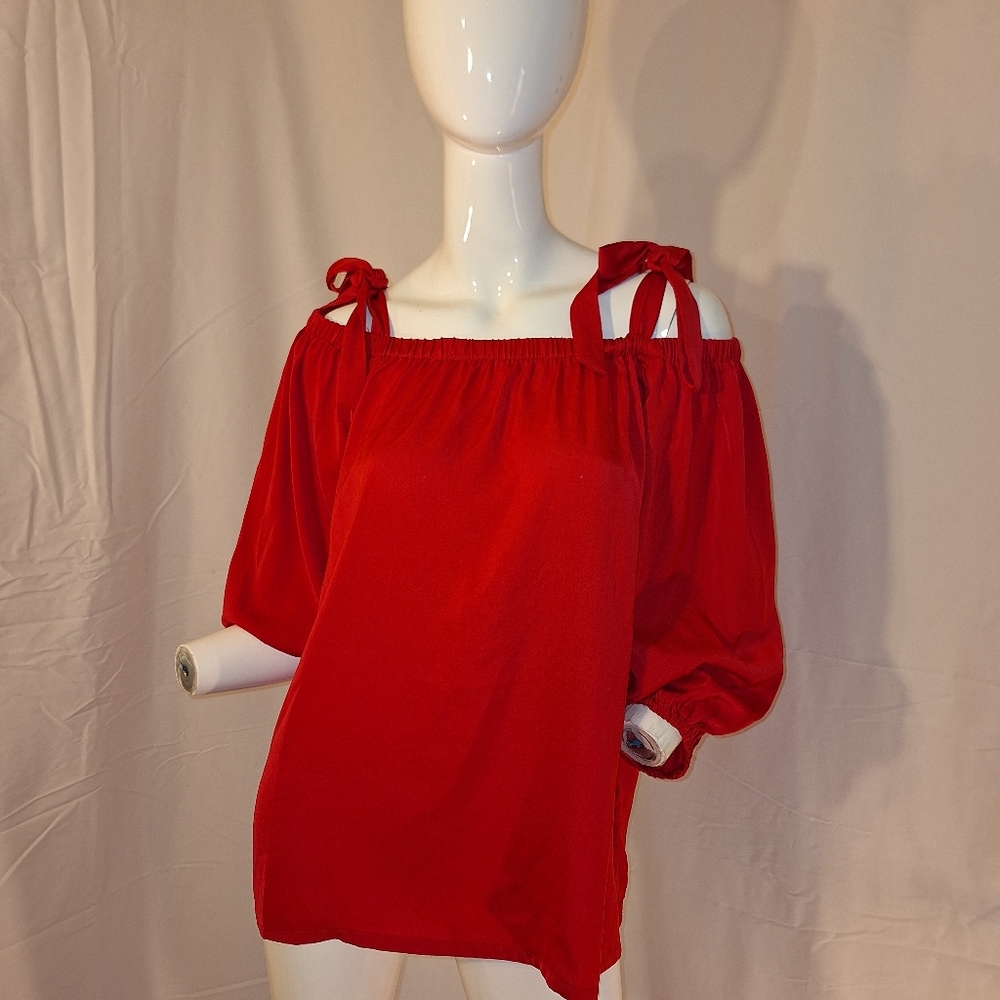 Gigi Parker Off the Shoulder Top in Barbados Cherry Size: Large